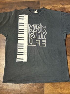 Vintage Marilyn Brooks Music Is My Life Piano Tee OS Faded Black Made in Canada